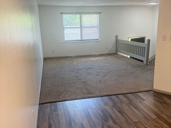 5th image of 431 Maple Grove Way