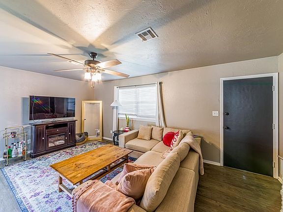 3rd image of 3718-3718 N Monroe St #3720