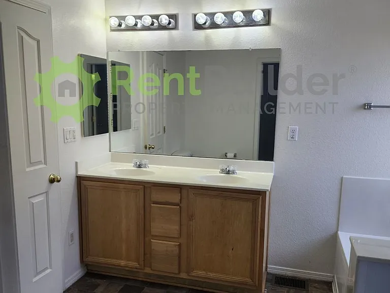3540 Clear Creek Rd NE — Photo 18