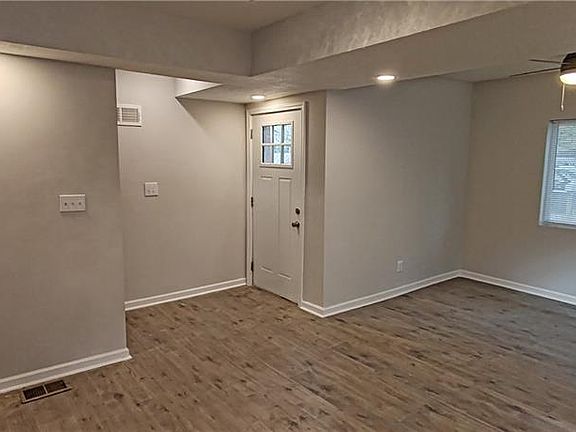 4th image of 526 S Brookside Ave
