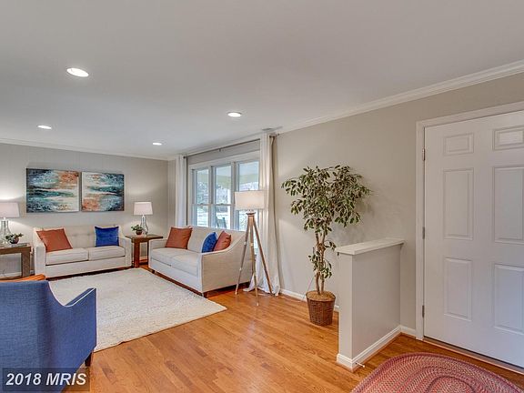 4th image of 5208 Ellington Ct