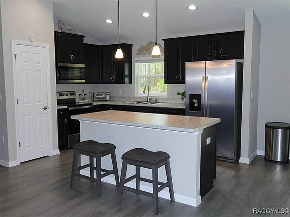 5th image of 1194 W Galgano St