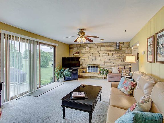 5th image of W14023 Selwood Dr