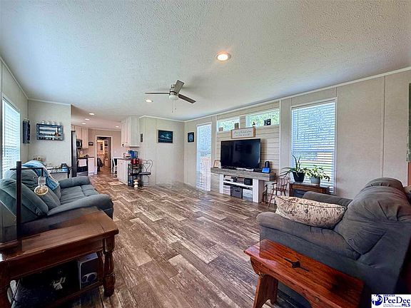 4th image of 525 Oaky Point Rd