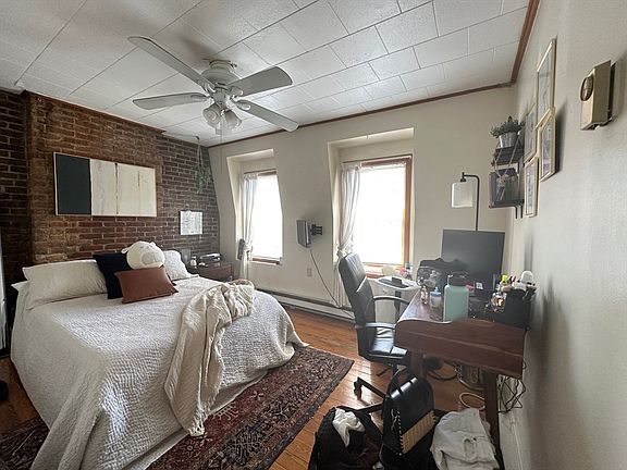 5th image of 5 Battery St APT 4