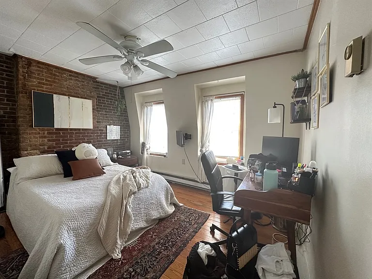 5 Battery St #4 — Photo 5