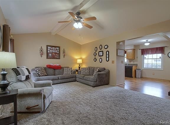 4th image of 23536 Suttons Bay Dr