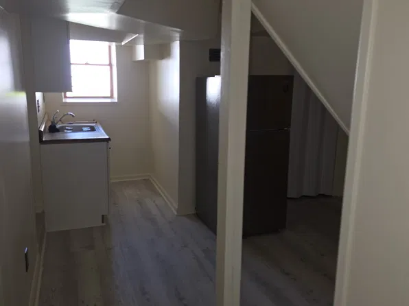 49 Valley St, Columbia, NJ 07832