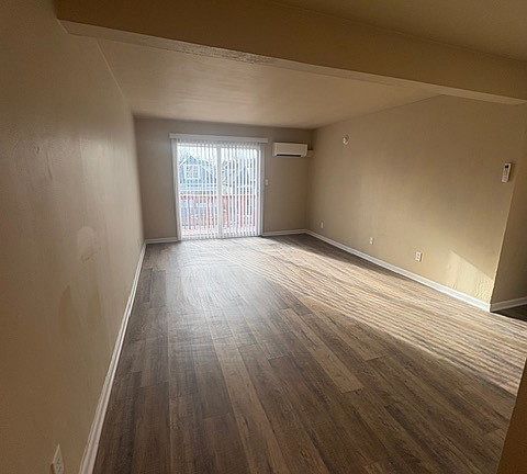 3rd image of 1802 Shelby St #14