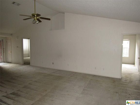 5th image of 3905 Oak Valley Dr