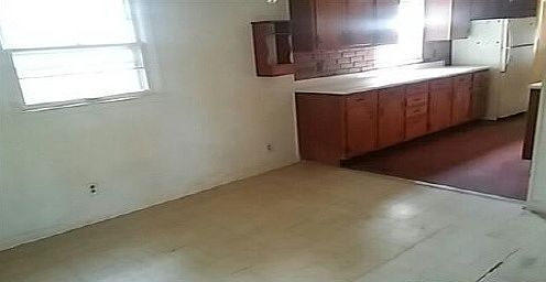 4th image of 1313 S 25th St