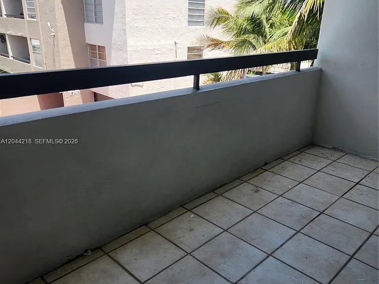 802 NW 87th Ave #312 — Photo 8