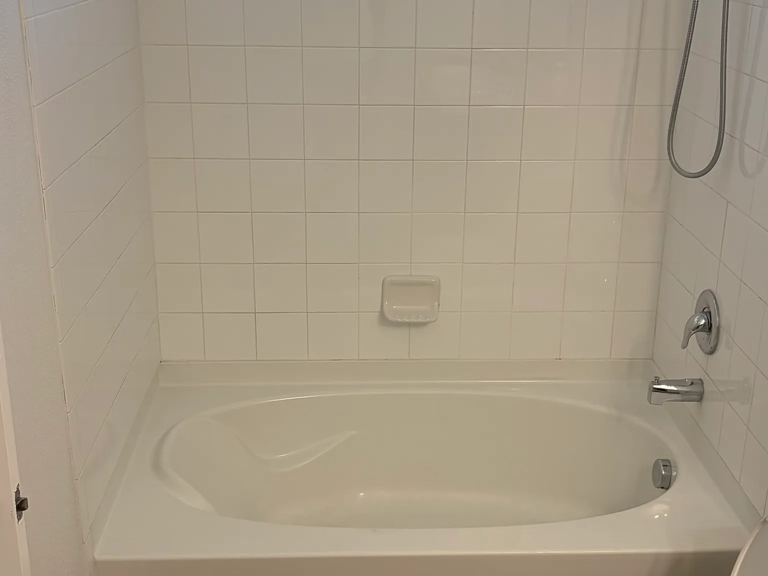 2 bed, 1109 sqft, $1,995 — Photo 3