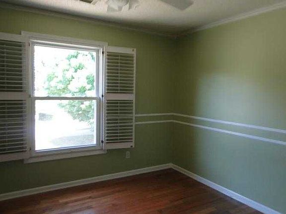 4th image of 1710 Westcliff Dr