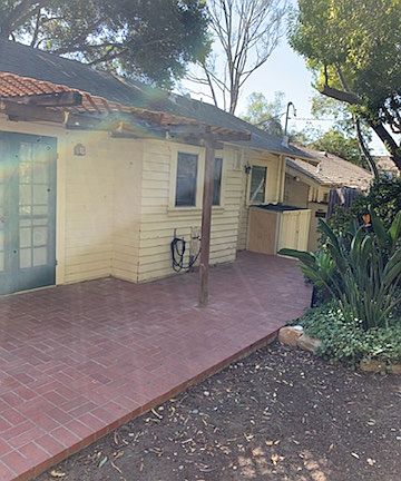 5th image of 1828 Loma St #B