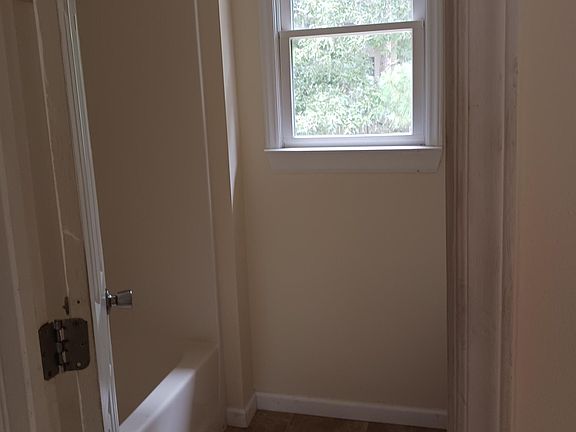 5th image of 4135 Wallingford Pl