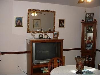 3rd image of 42 Hidden Lake Dr