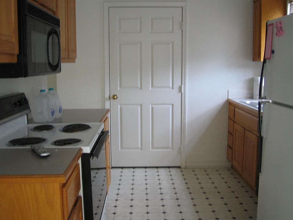 2nd image of 1117 Kentucky St #A-b
