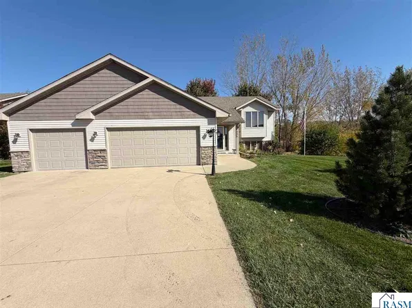 1005 12th St SE, Waseca, MN 56093