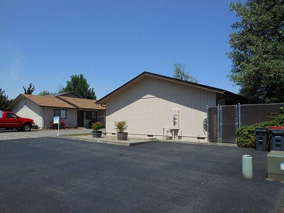 2nd image of 141 Northridge Ter