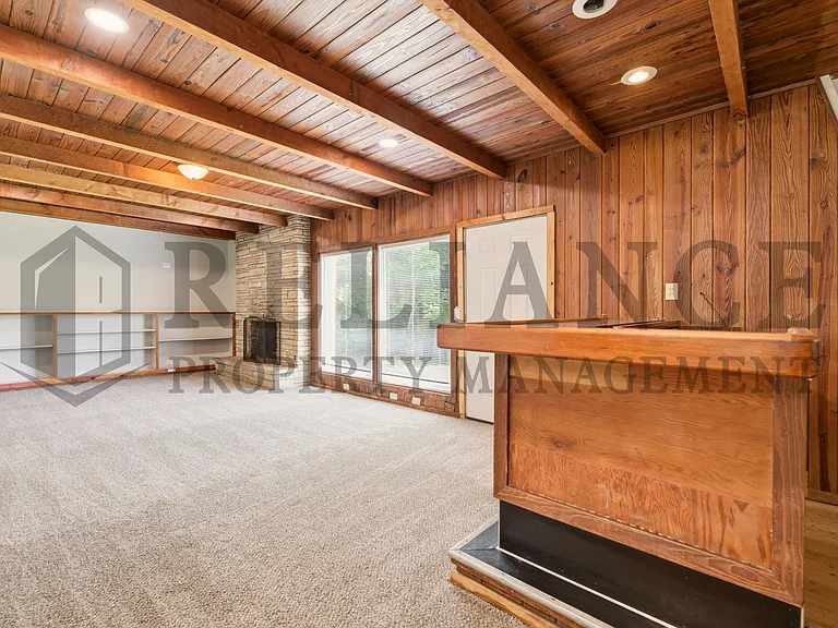 3123 W Douglas Ave — Photo 26