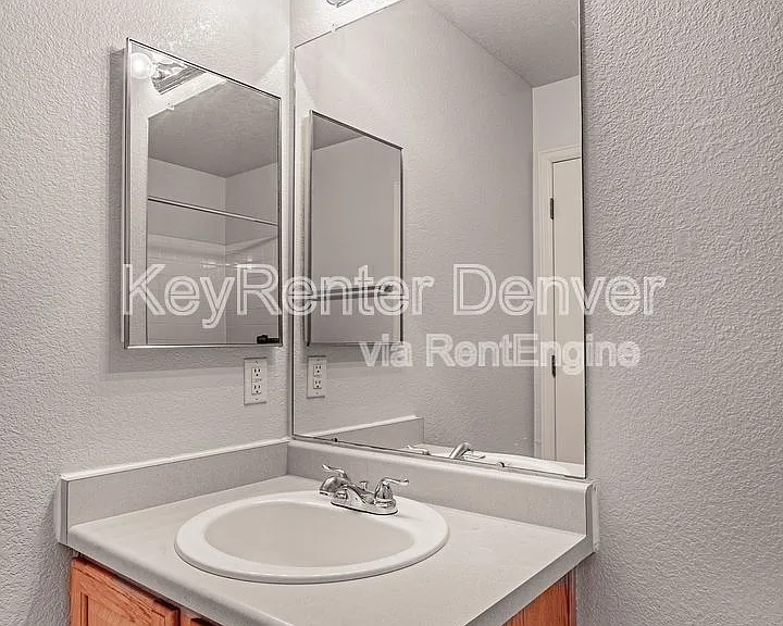 10968 York St — Photo 12
