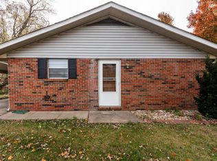 2 Friendship Dr, Belleville, IL