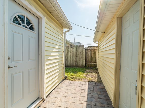 3rd image of 500 E Siebenthaler Ave