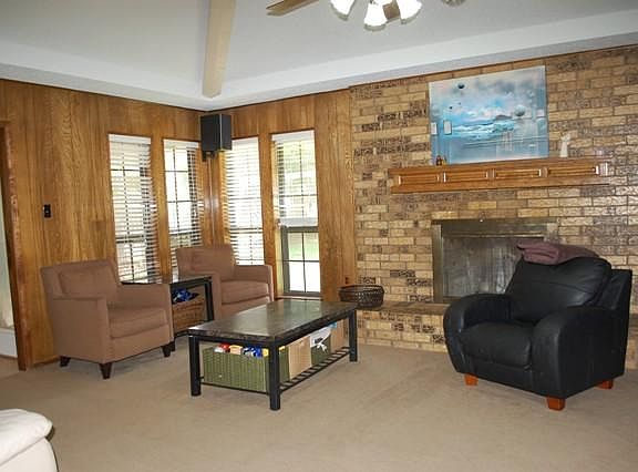 5th image of 3724 Woodmont Ct