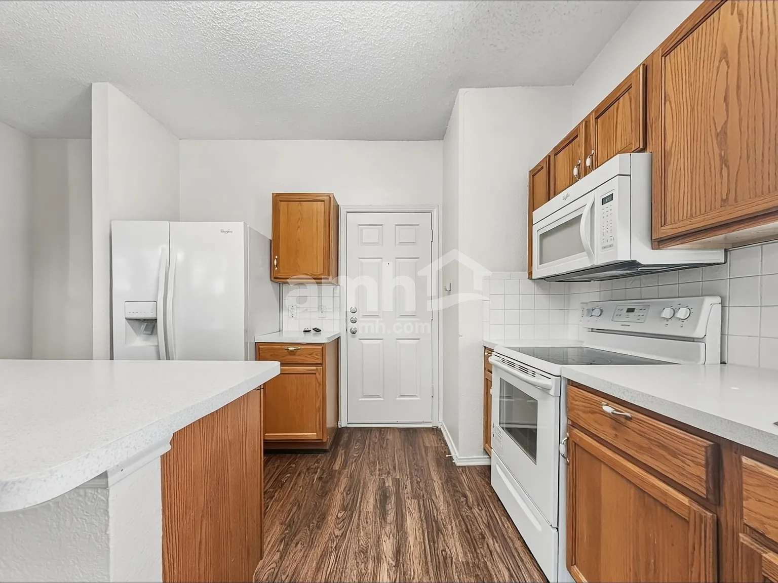 5 bed, 2.5 bath, 2020 sqft, $2,265 — Photo 3