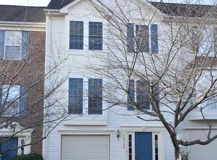 10108 Sir Reynard Ln, Bristow, VA 20136