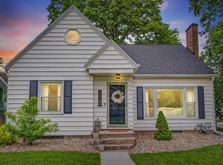202 Rosebud Ave, Waterloo, IA 50701