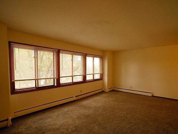 4th image of 6733 Cedar Ave S