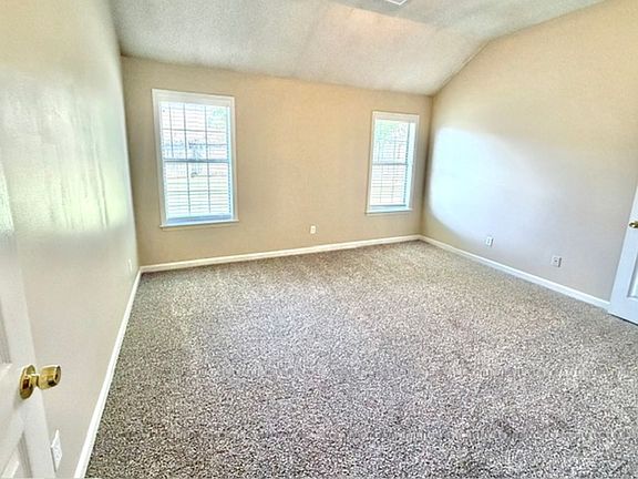 5th image of 6806 Skylar Mill Ave