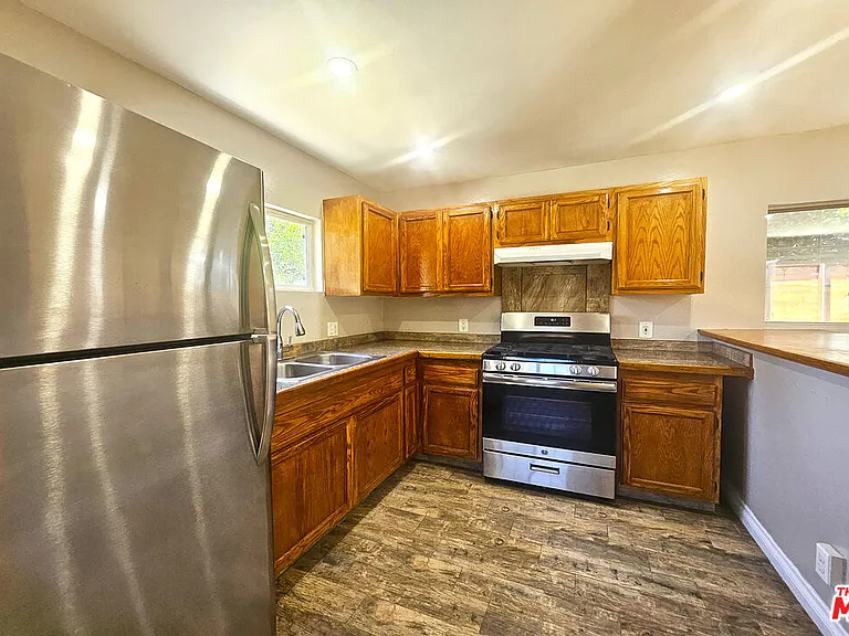 6946 1/2 Jellico Ave — Photo 6
