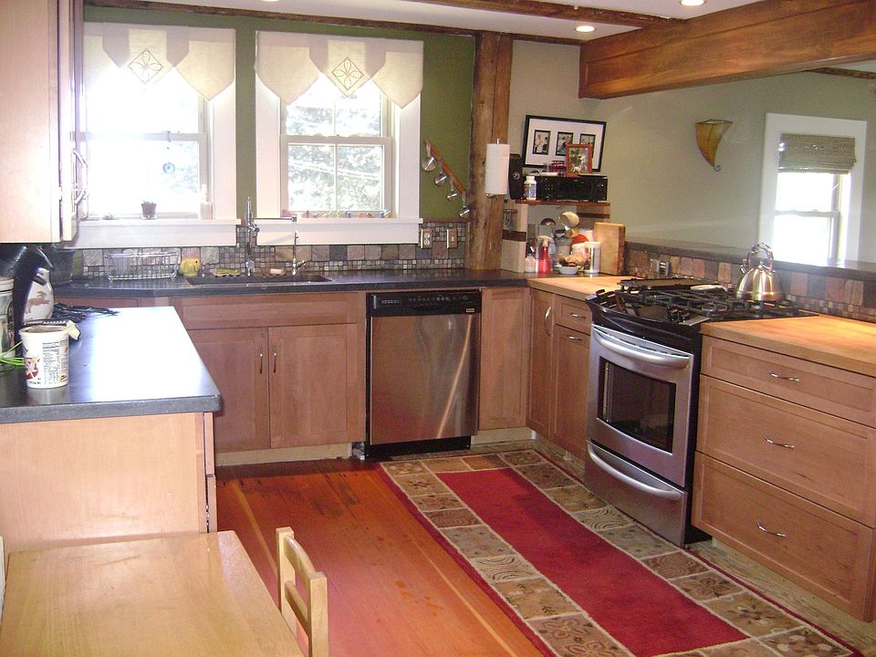 2nd image of 2 Knight Ave