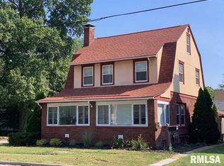 320 N Cherokee St, Taylorville, IL 62568