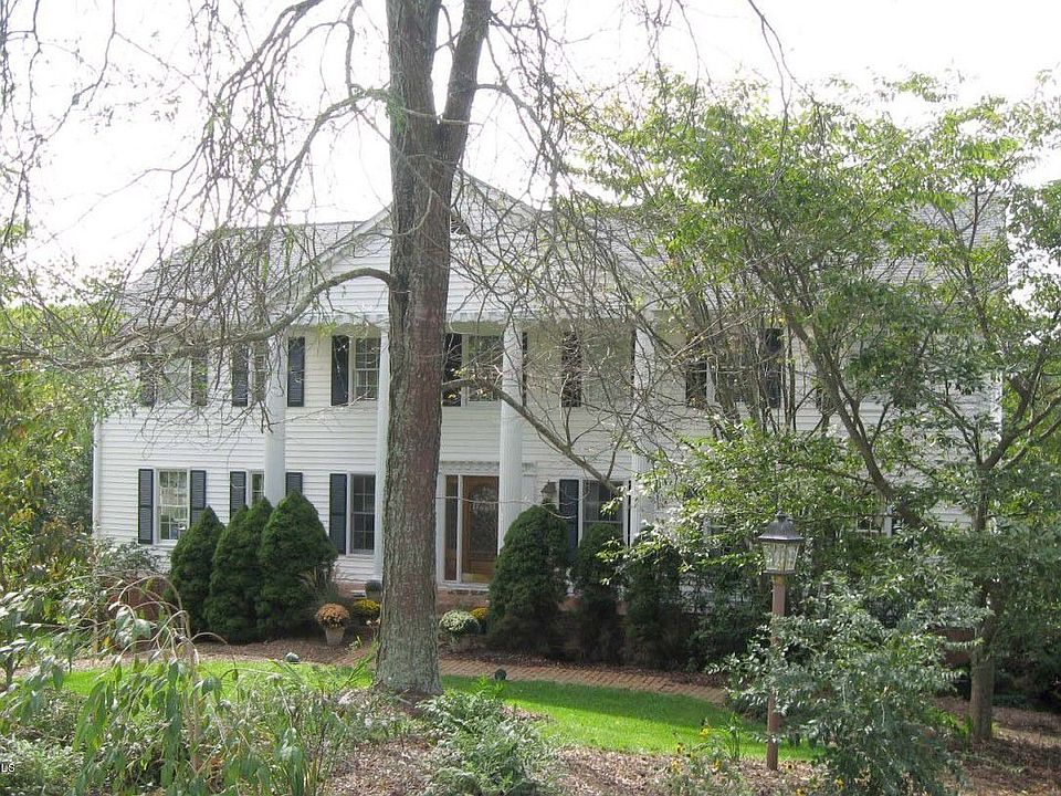 1st image of 3005 Wakefield Dr