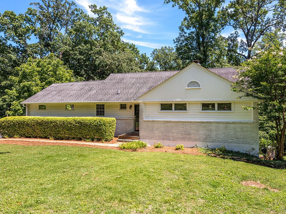 1st image of 820 Kendall Dr