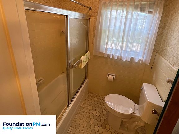 2nd image of 2608 Abercorn Cv
