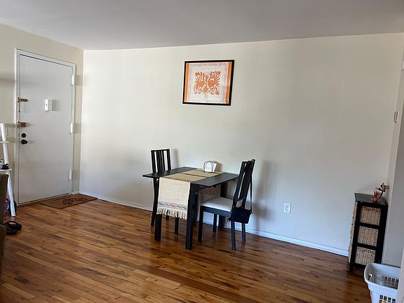 4th image of 60 Crescent Pl Suite 3H