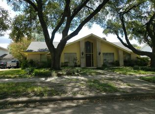 5743 Ariel St, Houston, TX 77096