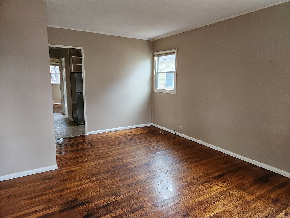 1st image of 413 S College Ave