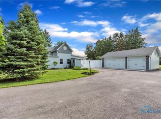 24921 Scheider Rd, Perrysburg, OH 43551