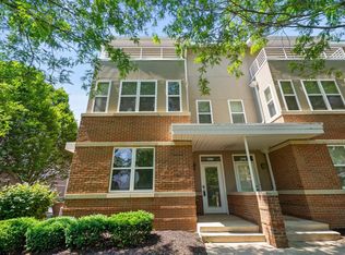 1396 Lower Green Cir, Columbus, OH 43212