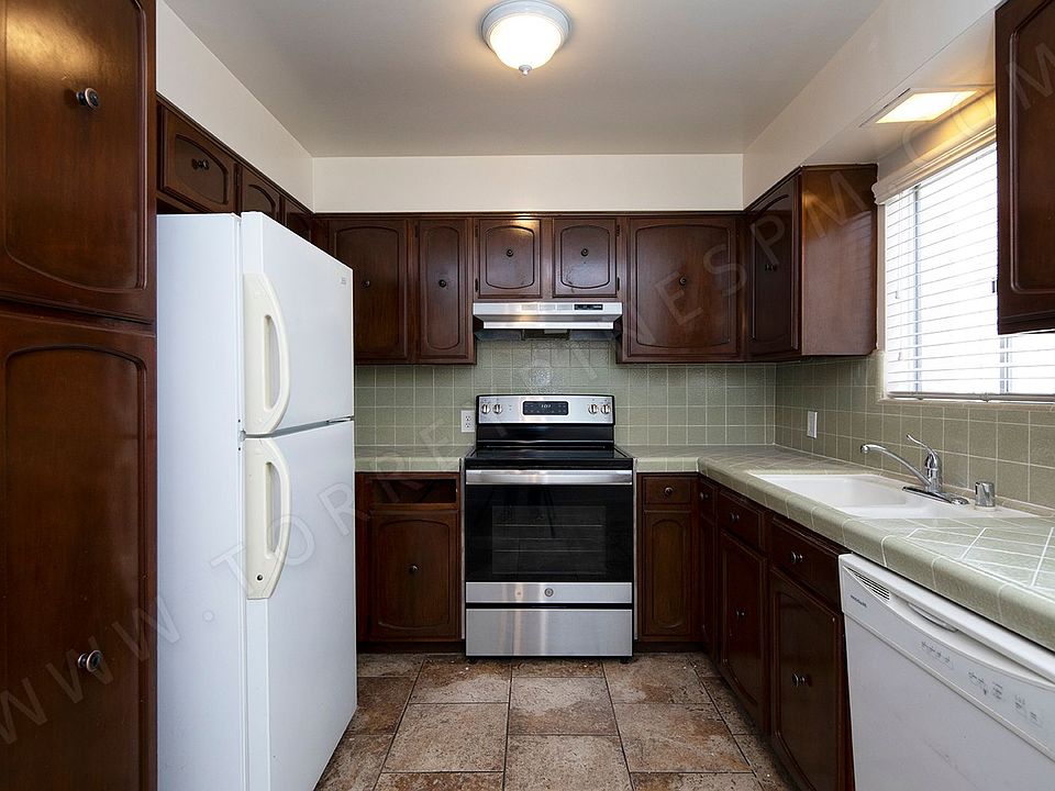 1st image of 2065 Diamond St #C