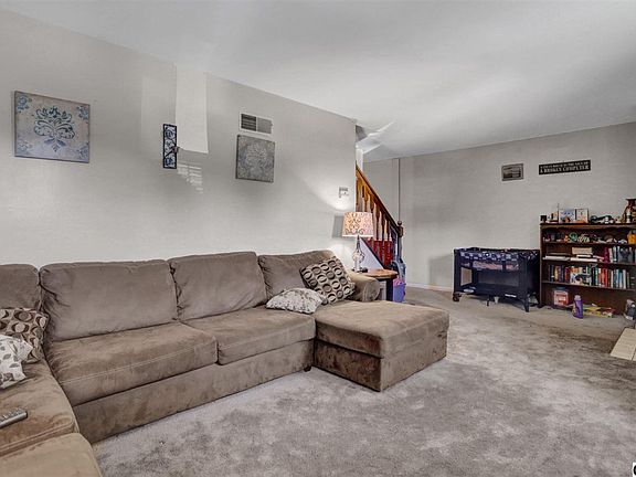 4th image of 1832 Mary Ln