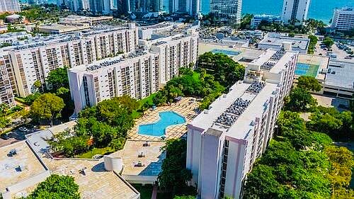 3rd image of 17011 N Bay Road #104