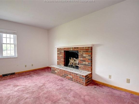 4th image of 407 Oakdale Ave