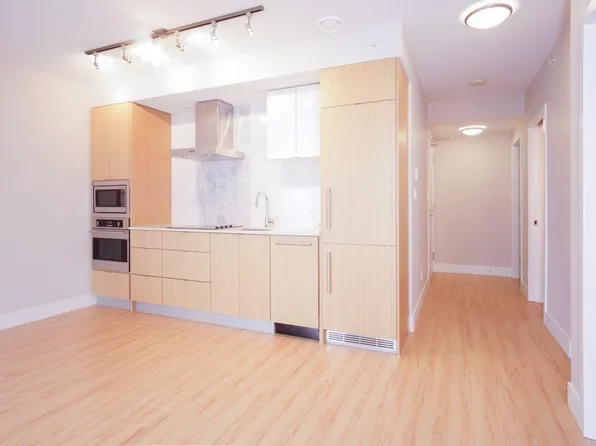 159 W 2nd Ave #606, Vancouver, BC V5Y 0L8